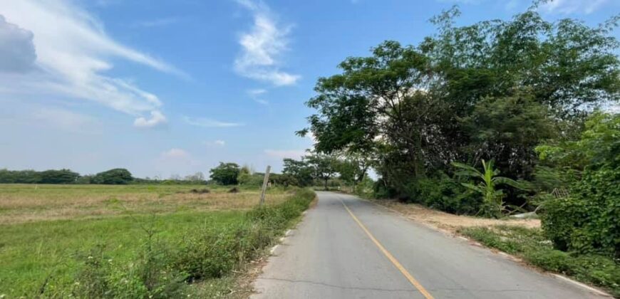 ที่ดินผืนใหญ่ ต.ท่าวังพร้าว อ.สันป่าตอง ใกล้แยกเลี่ยงเมืองสันป่าตอง