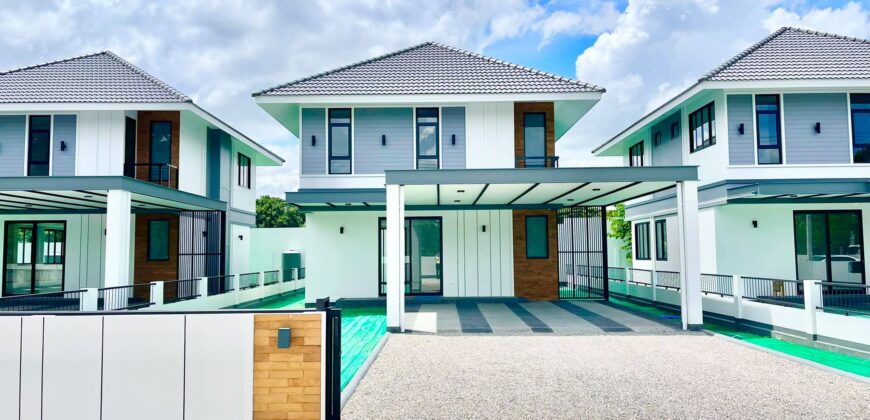 บ้านสร้างใหม่ 2 ชั้น หลังใหญ่ เนื้อที่เยอะ ต.แม่ปูคา อ.สันกำแพง ใกล้การประปาส่วนภูมิภาคสันกำแพง