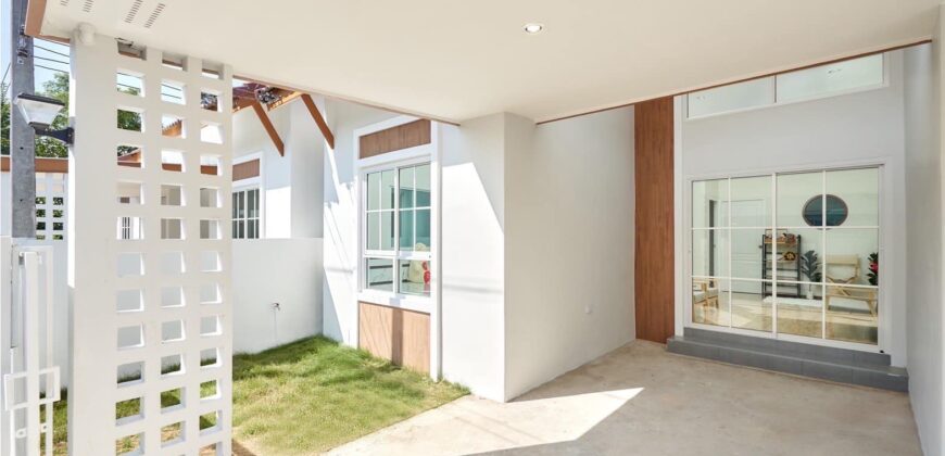 บ้านแฝดชั้นเดียว สร้างใหม่ สไตล์มินิมอล ราคาน่ารักๆ เพียง 1.49 ล้านบาท ต.ต้นเปา อ.สันกำแพง ใกล้แยกบ่อสร้าง ใกล้ตลาดอุ้ยทาเพียง 2 กม.