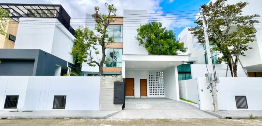 Pool Villa สร้างใหม่ โซนเจ็ดยอด ต.ช้างเผือก อ.เมืองเชียงใหม่ ใจกลางเชียงใหม่ ใกล้เมญ่า