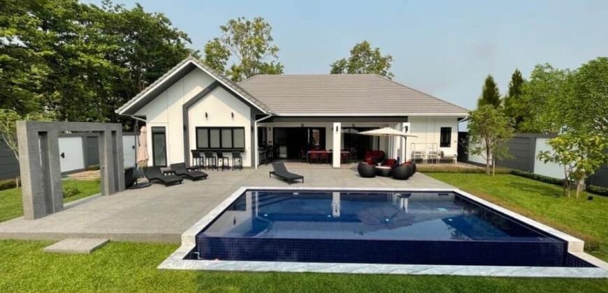 Pool Villa ชั้นเดียว ติดเลค ต.สันผักหวาน อ.หางดง จ.เชียงใหม่ ตกแต่งเฟอร์นิเจอร์ครบครัน ไปสนามบินเพียง 7 กิโลเมตรเท่านั้น