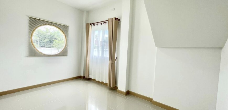 บ้านสร้างใหม่ 2 ชั้น สไตล์มินิมอล วิวทุ่งนา ต.เหมืองแก้ว อ.แม่ริม จ.เชียงใหม่ ใกล้เทศบาลตำบลเหมืองแก้ว, โรงเรียนบ้านต้นผึ้ง, ตลาดป่าข่อยใต้