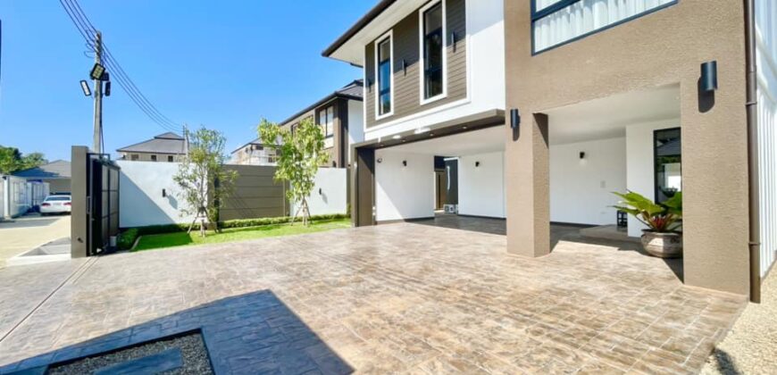Pool Villa สร้างใหม่ 2 ชั้น สไตล์คลาสสิค ต.วัดเกต อ.เมืองเชียงใหม่ จ.เชียงใหม่ ใกล้สนามกอล์ฟจิมคาน่า, ค่ายกาวิละ, สะพานนวรัฐ